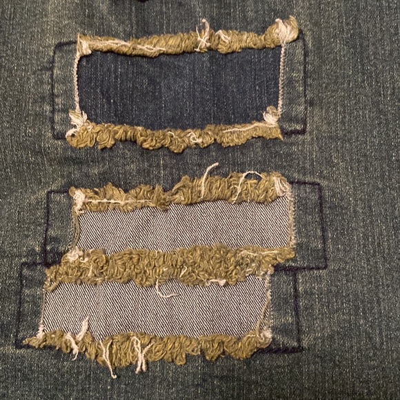 💥3 for $15💥♥️THESE JEANS $10♥️ Be-Girl Ankle Cuffed Jeans w/ Patches - Picture 10 of 12